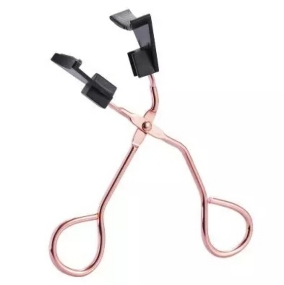 Magnetic Lashes - Picture 4 of 5